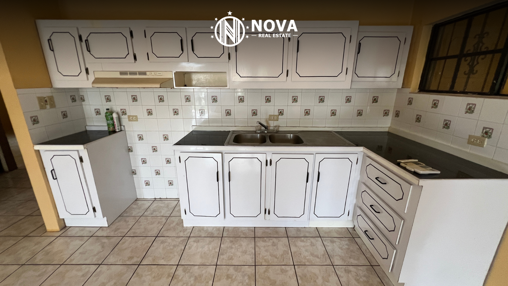 Charming Family Home in Prime Belmopan Location, Cayo District, Belize: Price Reduced! - Photo 6